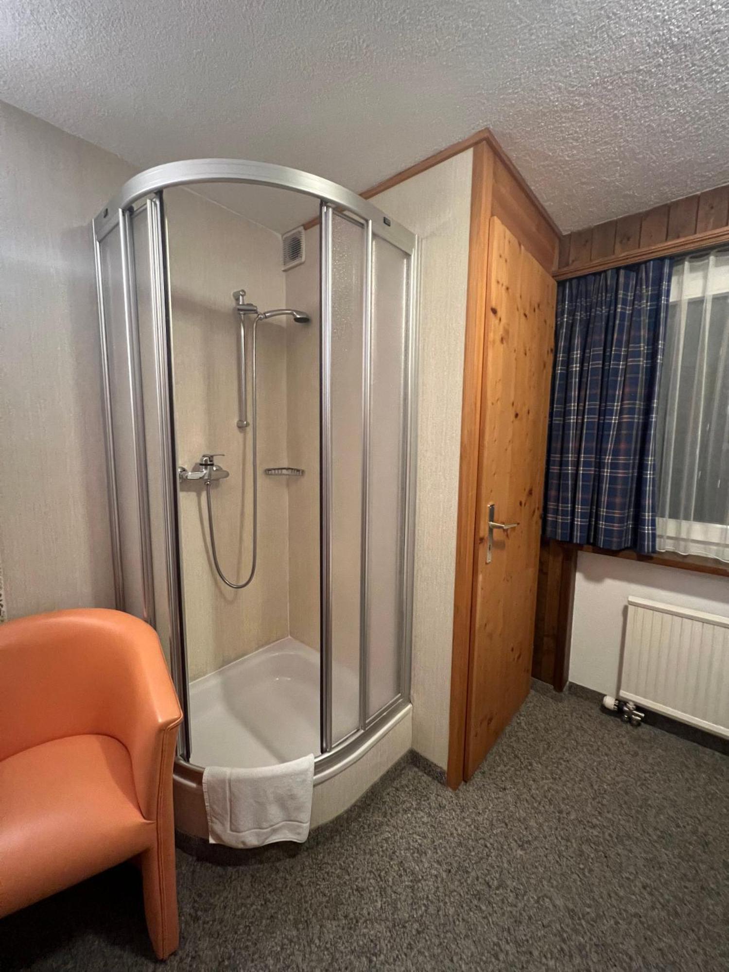 Romantic Room With Private Bathroom Saas im Prattigau Exterior foto